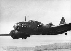 Бомбардировщик Ил-4 в полете